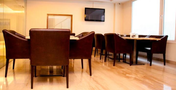 Alpina Hotels & Suites New Delhi Bagian luar foto