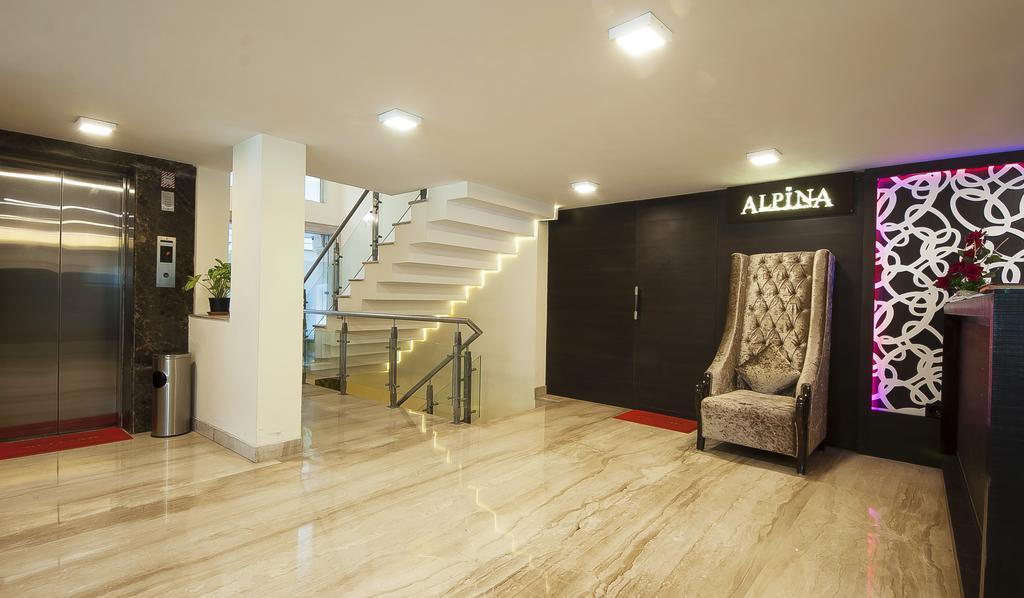 Alpina Hotels & Suites New Delhi Bagian luar foto