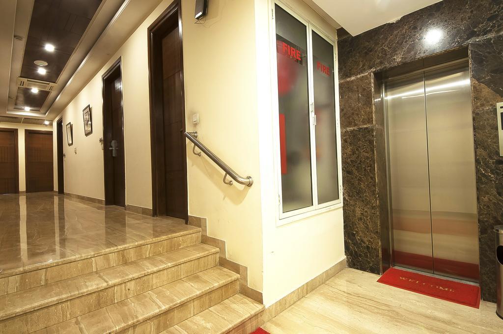 Alpina Hotels & Suites New Delhi Bagian luar foto