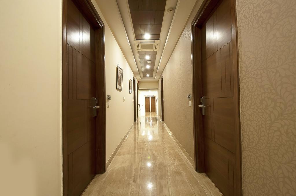 Alpina Hotels & Suites New Delhi Bagian luar foto