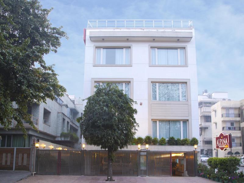 Alpina Hotels & Suites New Delhi Bagian luar foto